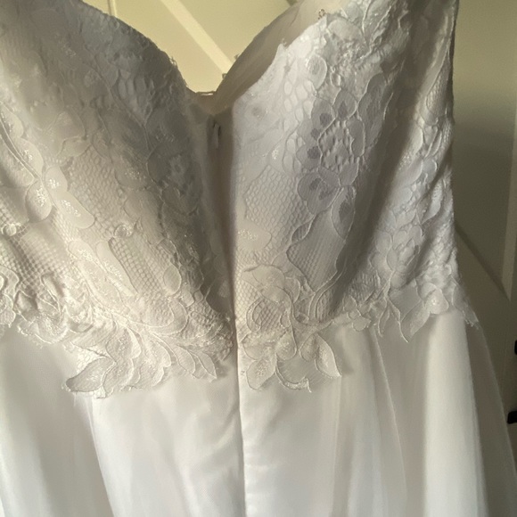 Brand New! Wedding Dress - Picture 7 of 14